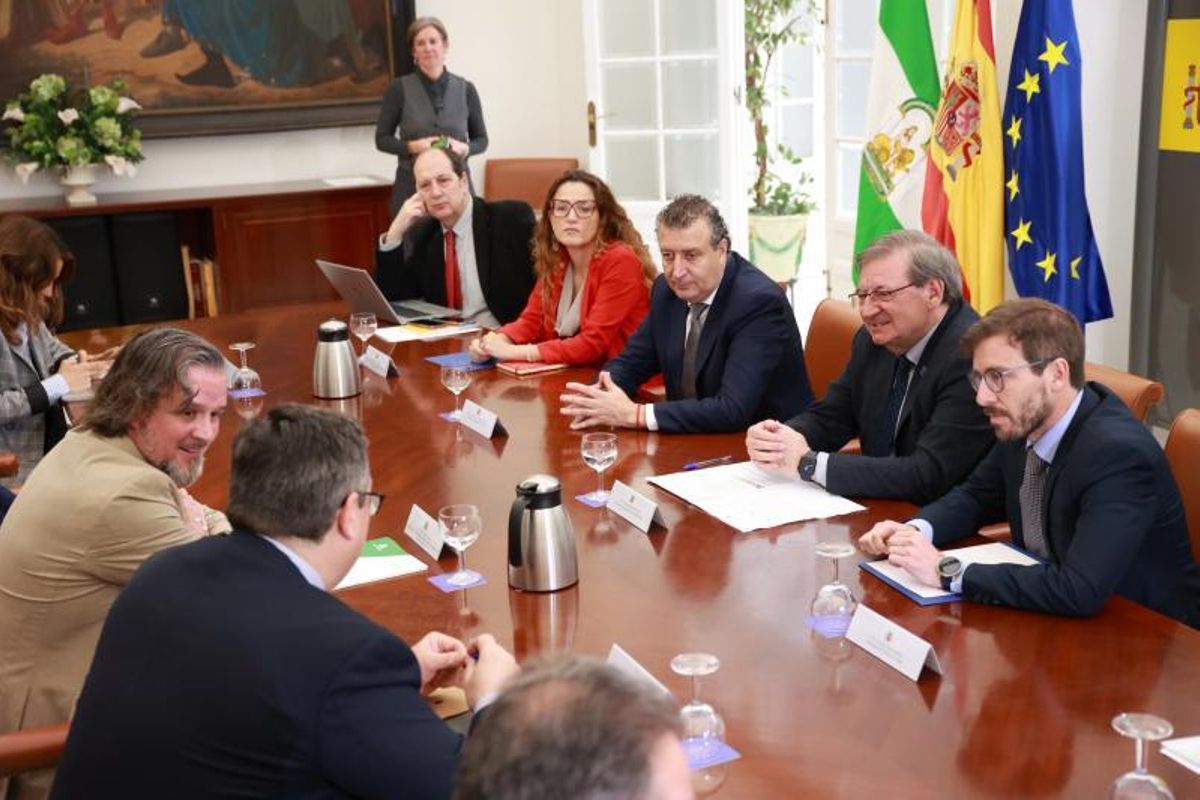 Reunión entre administraciones para la fosa Monumento celebrada en febrero de 2024.