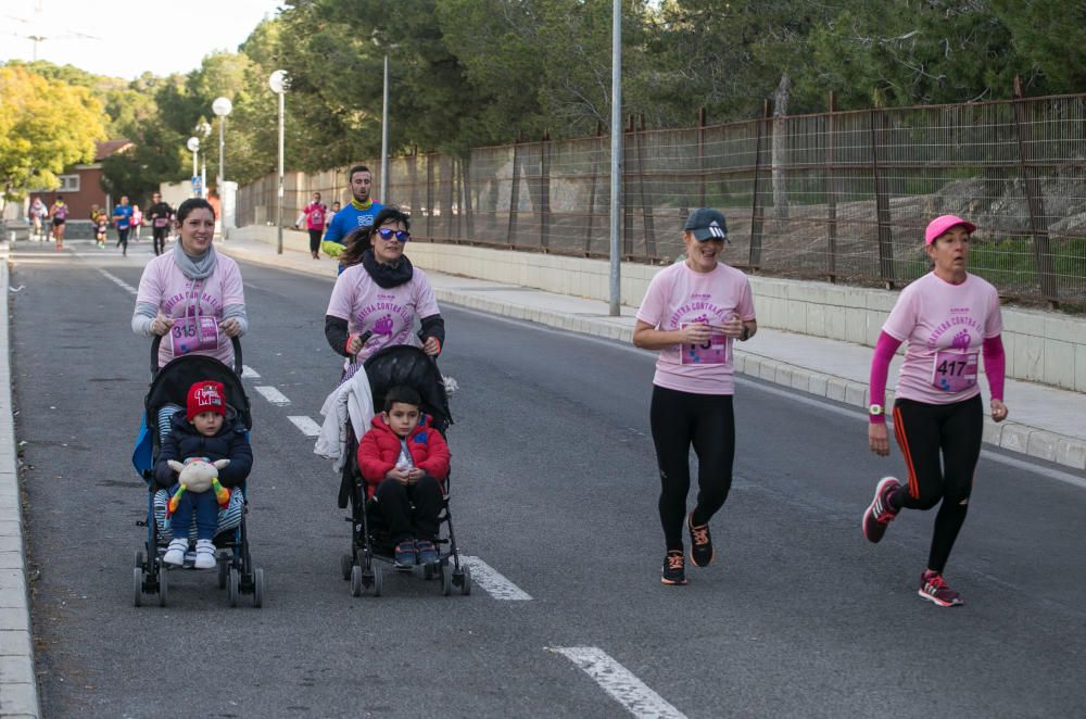 Alicante con la lucha contra el cáncer de mama