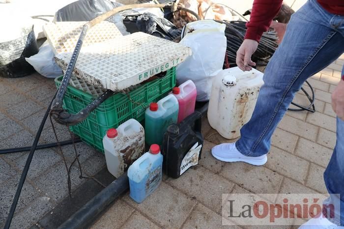 SOS Mar Menor retira dos toneladas de basura