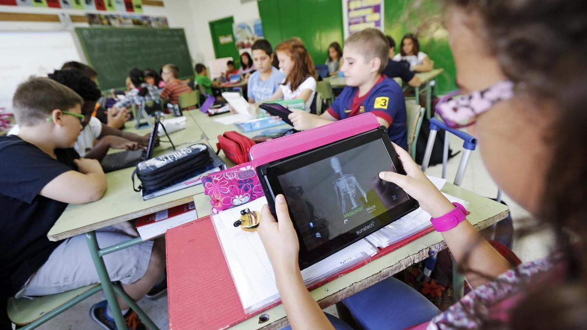 Raquel Tomé, psicóloga: "La sobreexposición a las pantallas es la causa principal en el deterioro de la salud mental"