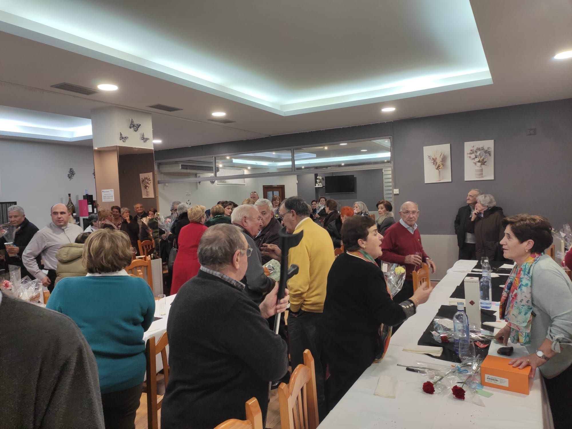 GALERÍA | Multitudinaria comida navideña en Fuentesaúco