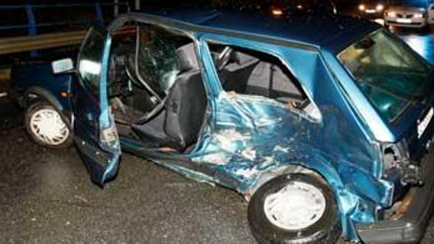 Fallece una joven en un accidente frontal en Caldas
