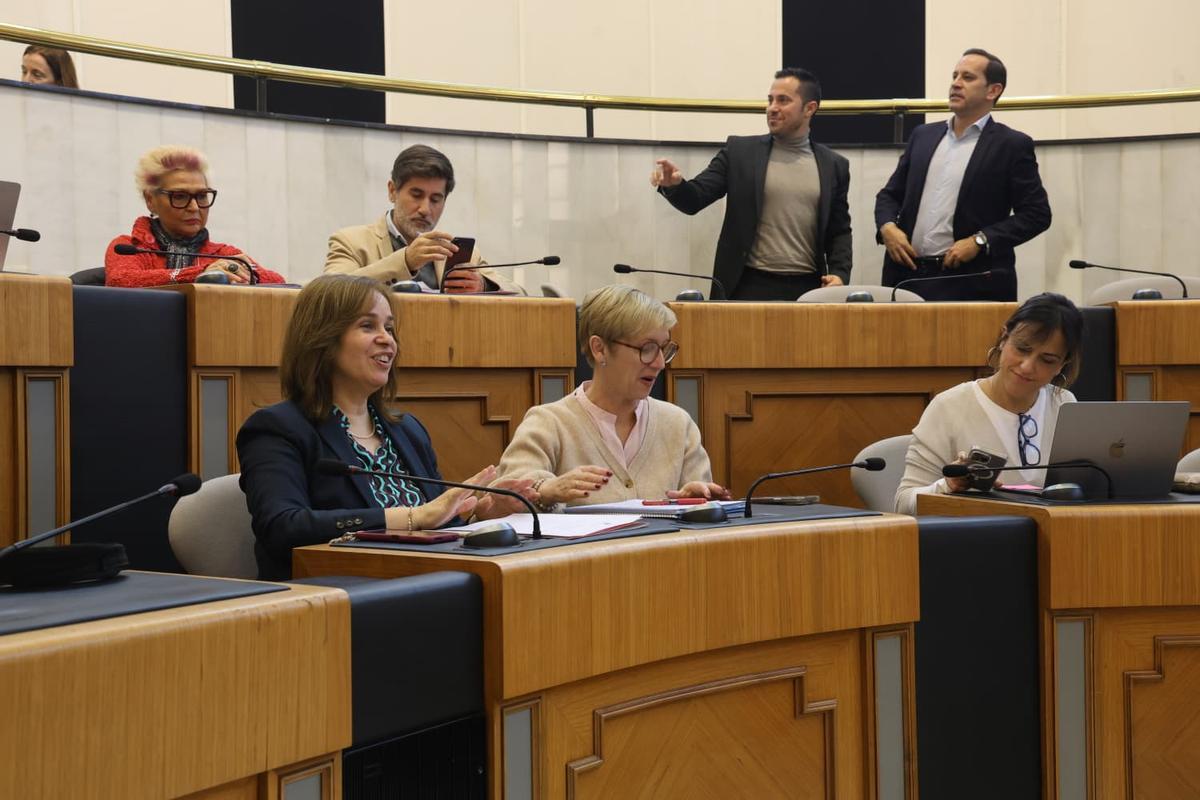 Pleno extraordinario en la Diputación de Alicante para aprobar el presupuesto de 2026