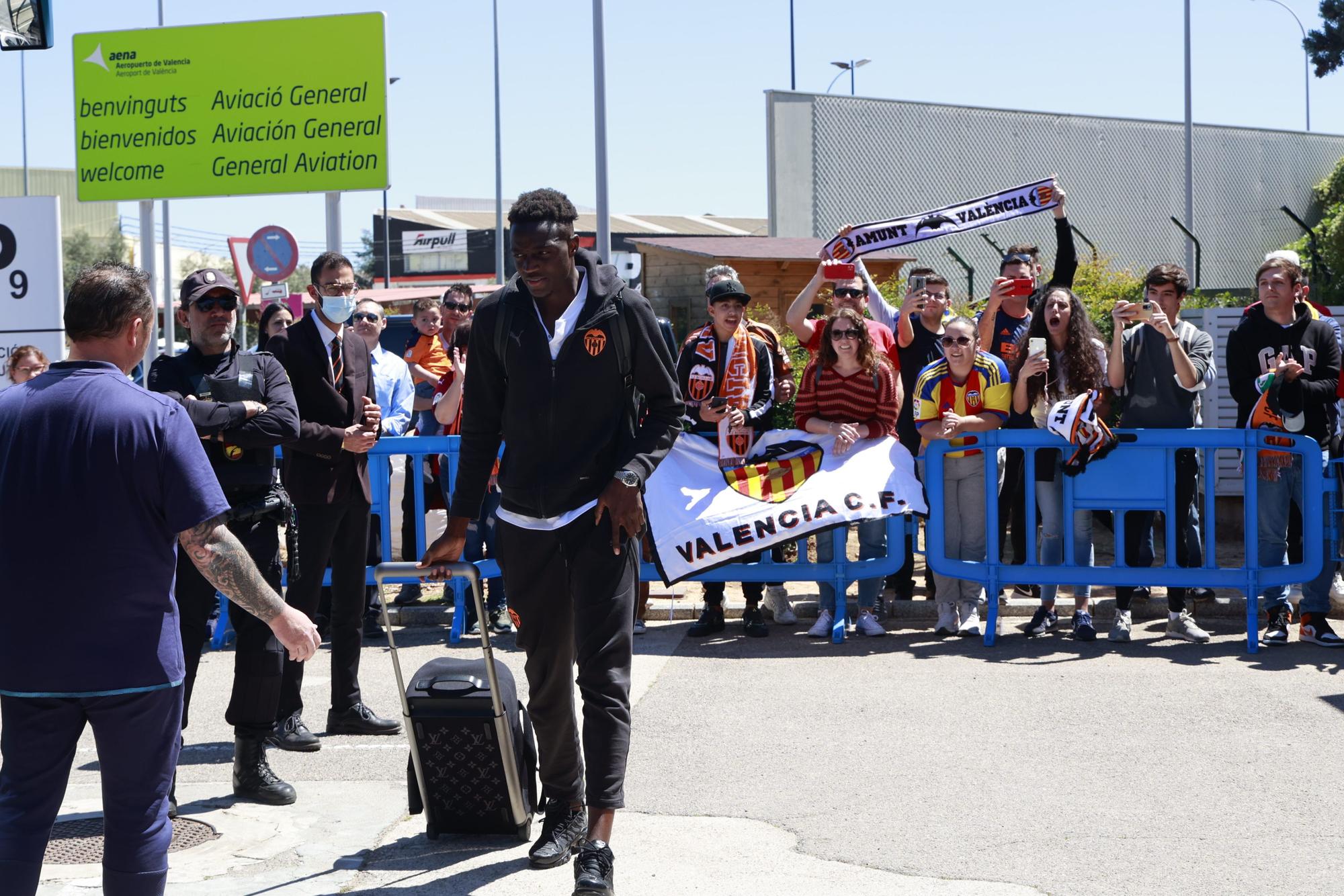 Así ha recibido la afición recibe al Valencia CF en Manises