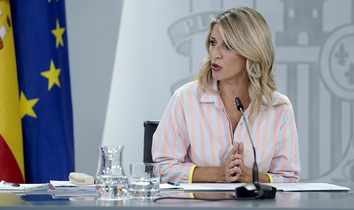 Yolanda Díaz y Pilar Alegría durante la rueda de prensa posterior al Consejo de Ministros