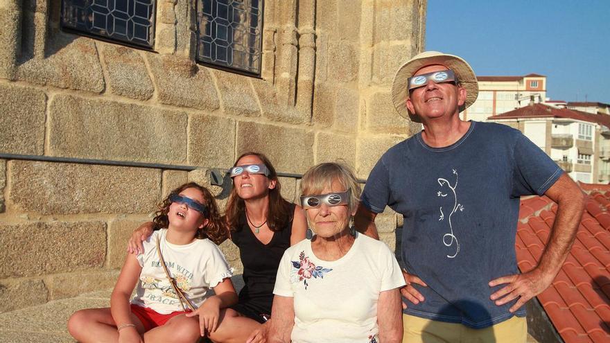 Las cubiertas de la Catedral de Ourense, observatorio privilegiado del eclipse solar