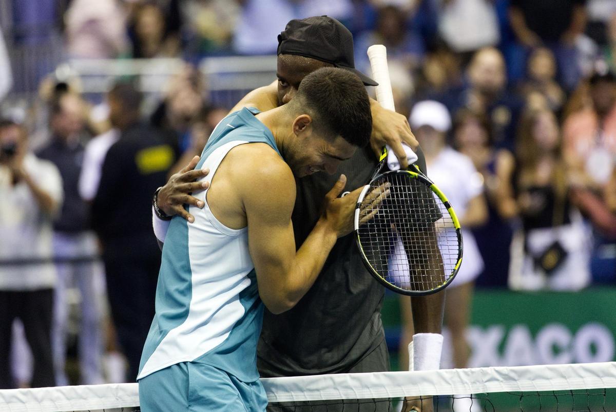 Alcaraz y Tifaoe promueven el tenis entre jóvenes con partido de exhibición en Puerto Rico