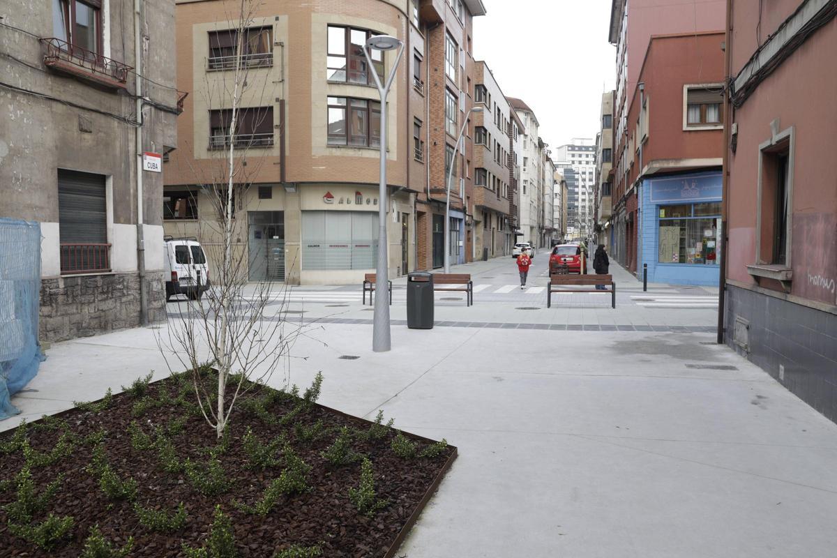 Un tramo de la ecomanzana de La Calzada.