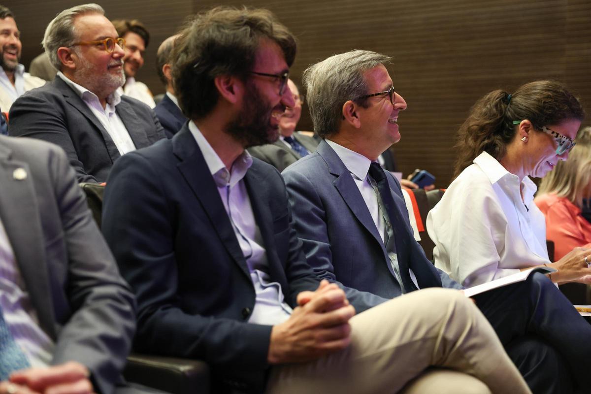 El  'I Foro Sevilla es Industria' en imágenes