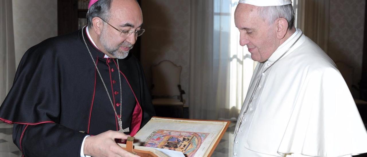 Sanz Montes, con el Papa Francisco