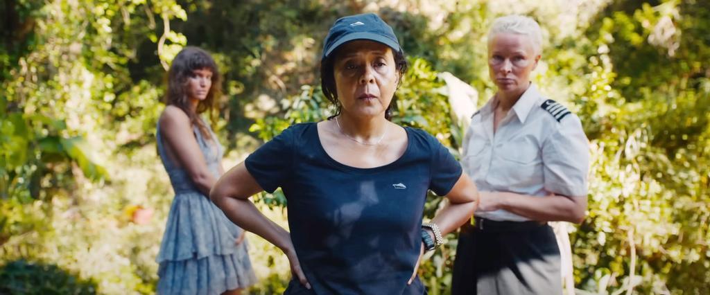 Una lista desierta, un naufragio y un yate de lujo lleno de multimillonarios e influencers