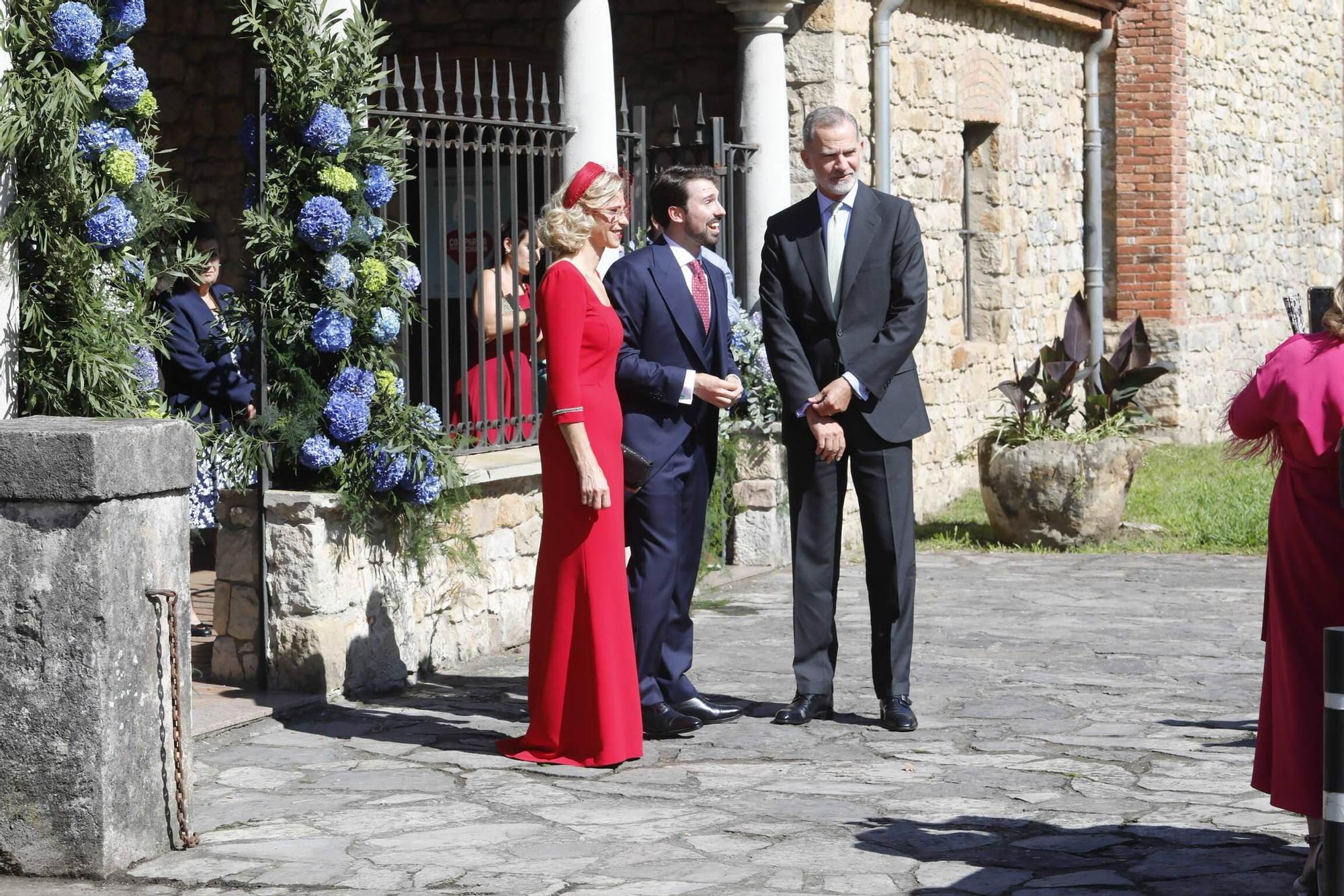 El Rey Felipe VI, testigo de excepción en la boda de su ahijado en Gijón (en imágenes)