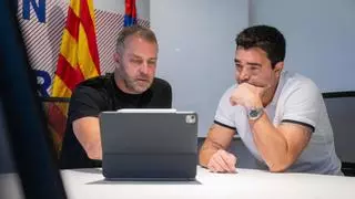 Flick medita reforzar el lateral del Barça con un fichaje