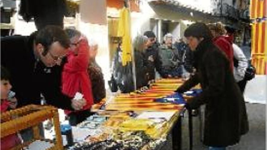 Membres de la secció berguedana de l&#039;ANC en una activitat al carrer