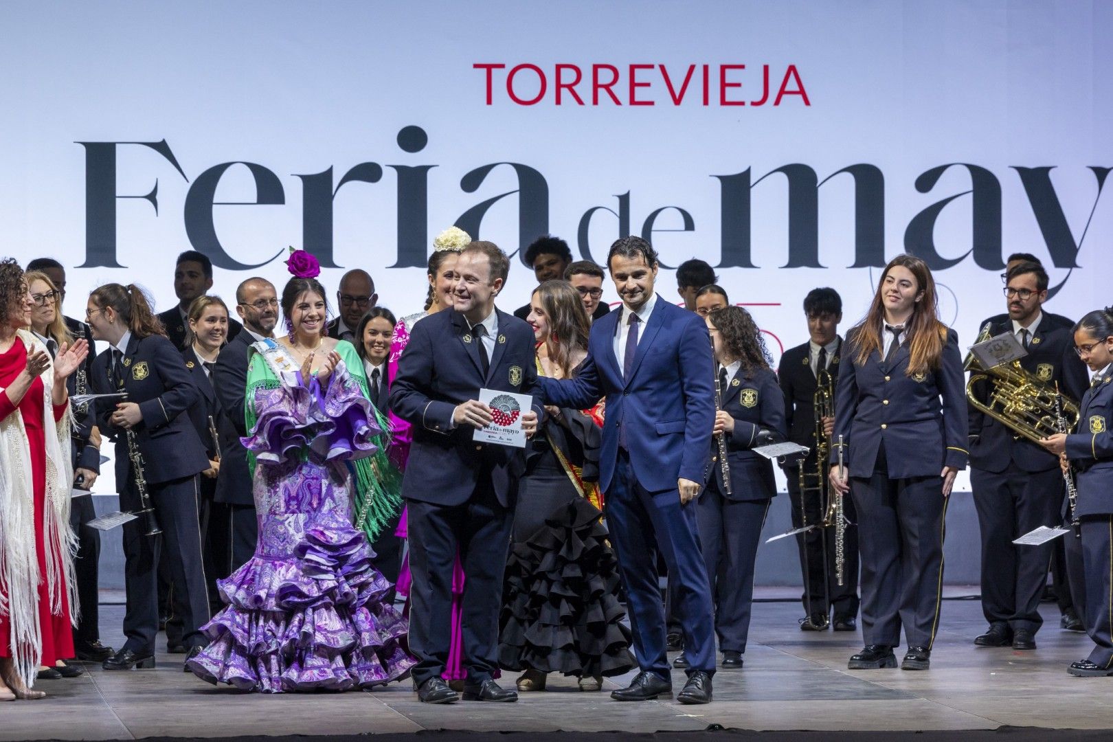 Por sevillanas en la Feria de Mayo de Torrevieja 2025