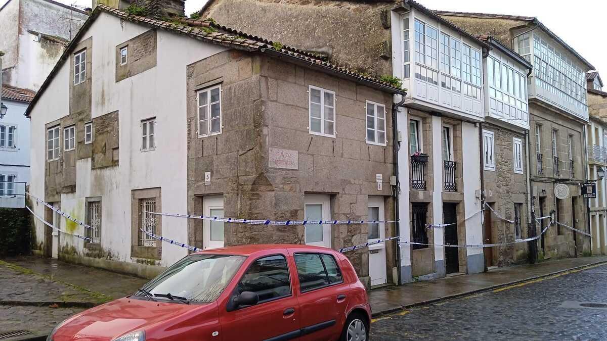 Las viviendas de la rúa do Hospitaliño precintadas por la Policía Local este martes