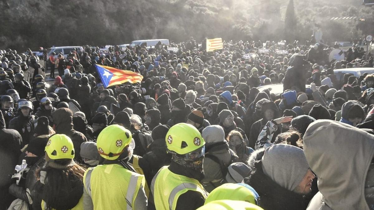 Desalojo de manifestantes en La Jonquera