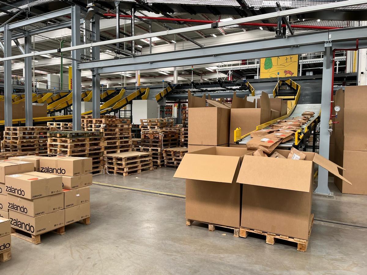 Así es el único centro logístico de Zalando en España Así es el único centro logístico de Zalando en España