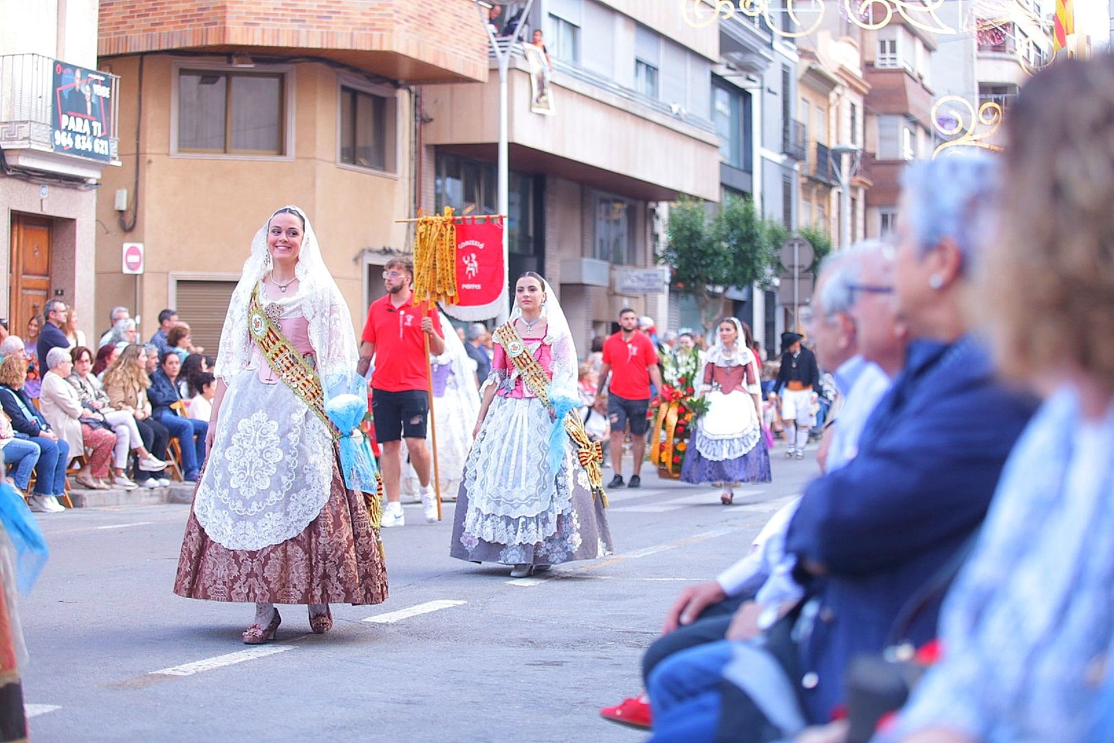 Galería de fotos de la ofrenda a Sant Pasqual en las fiestas de Vila-real