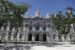El Supremo veta poner cámaras en la mirilla por la privacidad de los vecinos de enfrente