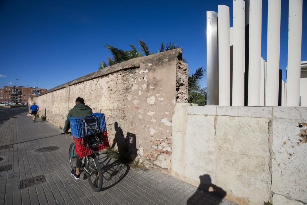 El muro histórico de San Miguel de los Reyes