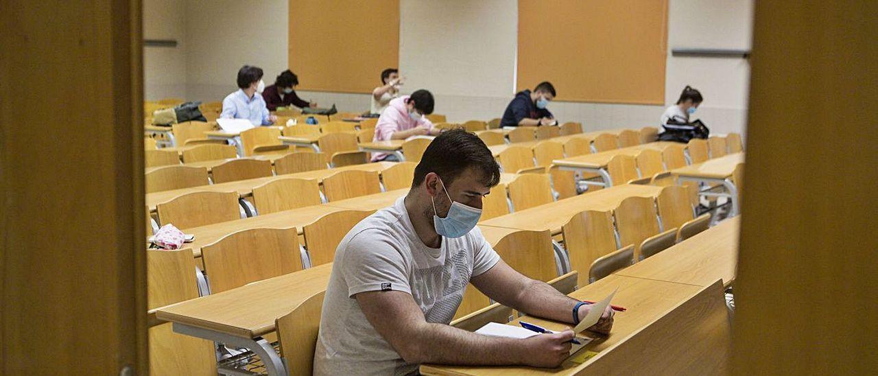 Alumnos en una de las aulas de la Escuela Politécnica de Mieres, en una imagen de archivo. | Fernando Rodríguez