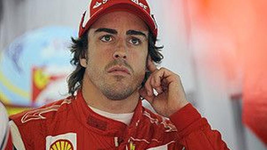 Fernando Alonso renueva con Ferrari hasta el 2016