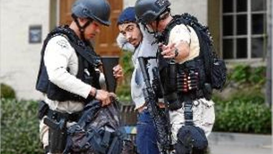 La Policia va establir una alerta tàctica a la Universitat de Los Angeles.