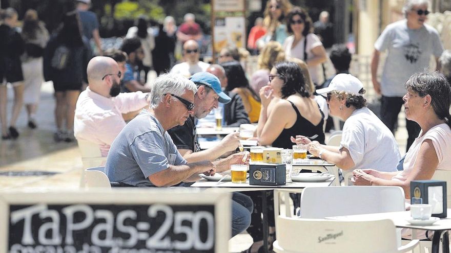 Presentan 187 denuncias por exceso de terrazas en el Centro de Málaga, desde 2023