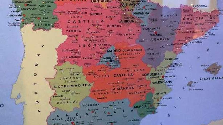 El mapa que sitúa las poblaciones gallegas en Cataluña. // Xoán Álvarez