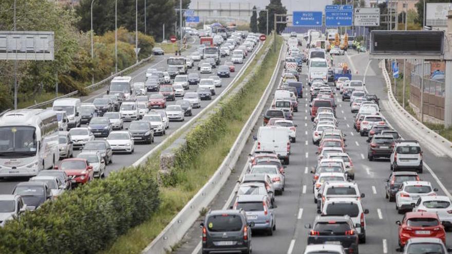 Auf der Ringautobahn von Palma de Mallorca ist immer viel Betrieb.