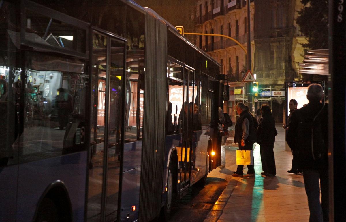 El bus nocturno recupera la vigilancia privada.