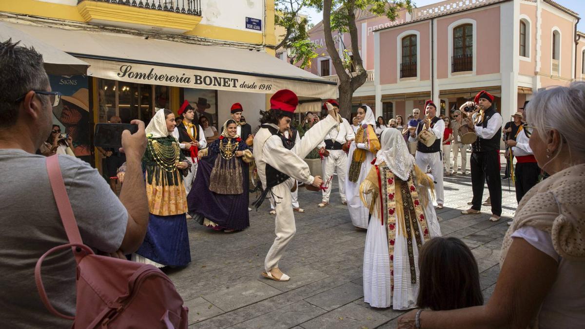 El baile popular en la calle