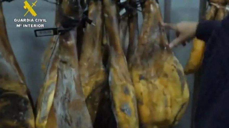 Media España, en alerta por el último comunicado de la Guardia Civil sobre el jamón ibérico