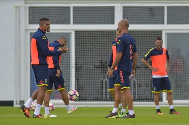 Entrenamiento de la UD Las Palmas, con el nuevo ...