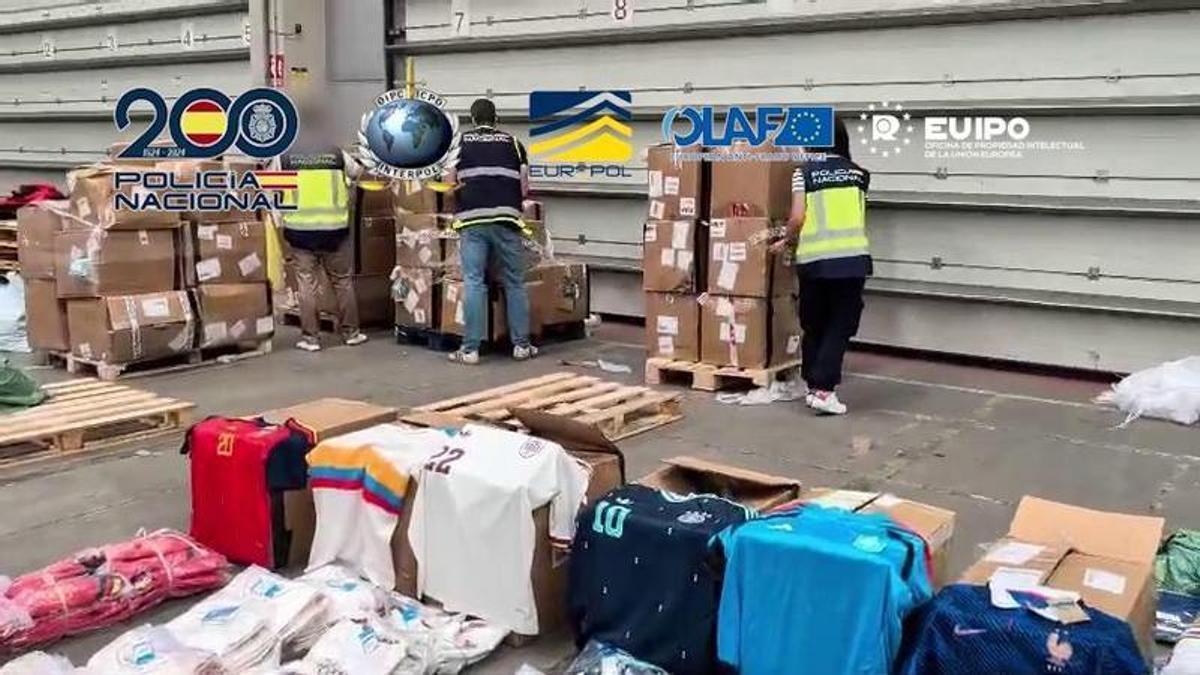 Camisetas de fútbol requisadas