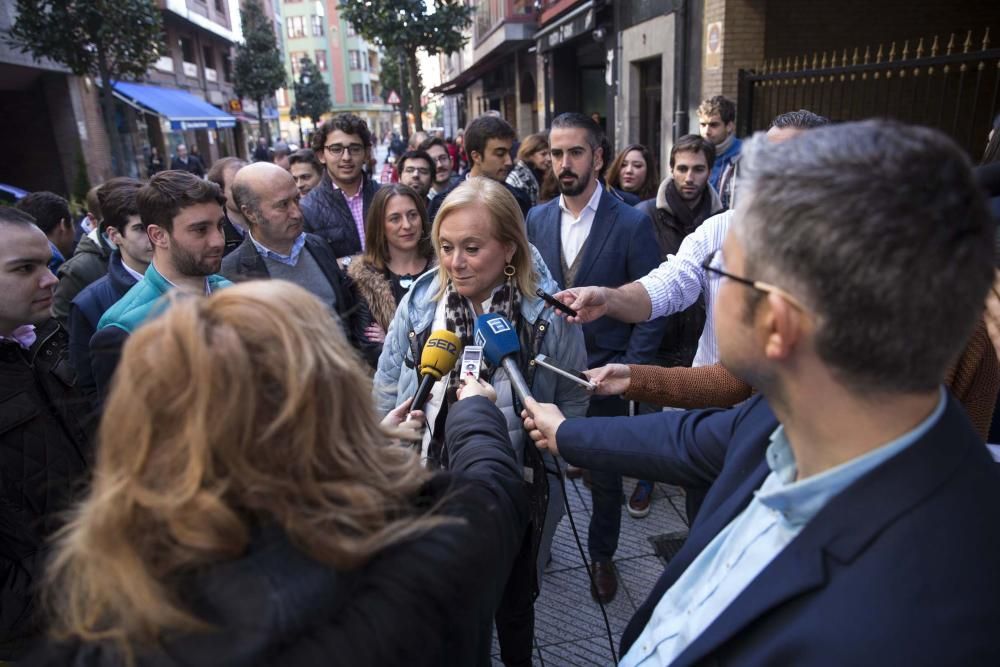 Presentación de los avales para optar al liderazgo del PP asturiano