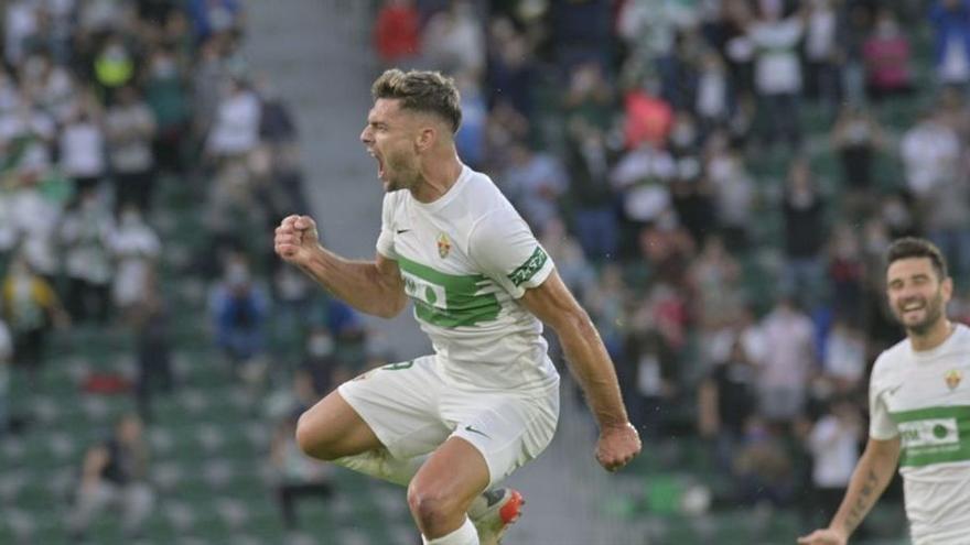 Lucas Boyé celebra un gol con el Elche