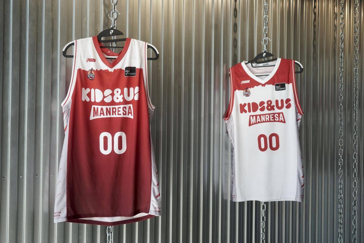 Les dues camisetes del Kids&Us