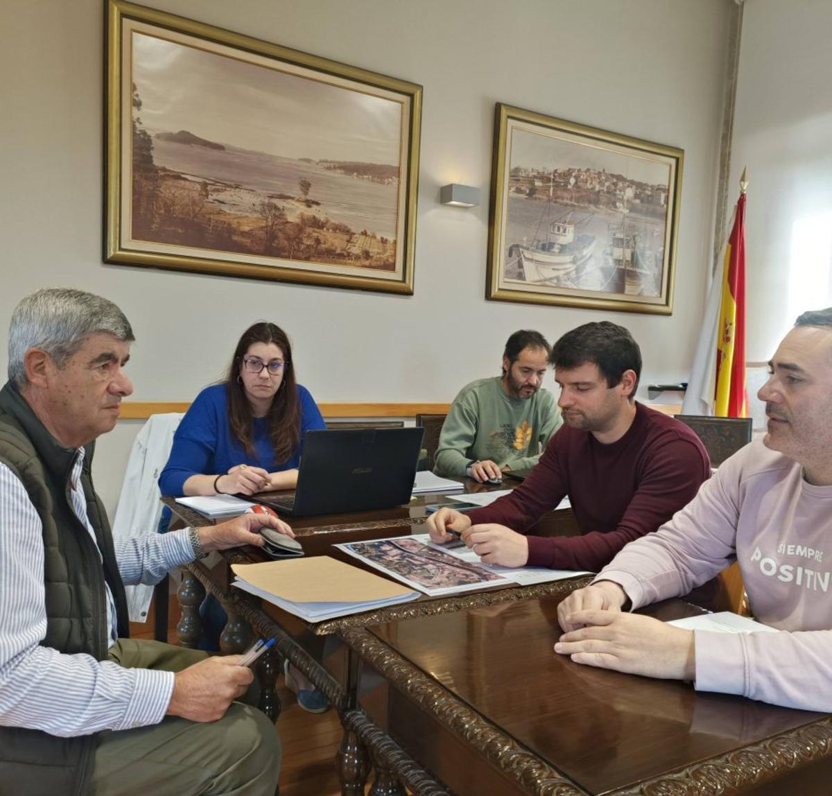 Los propietarios acuden estos días al Concello.
