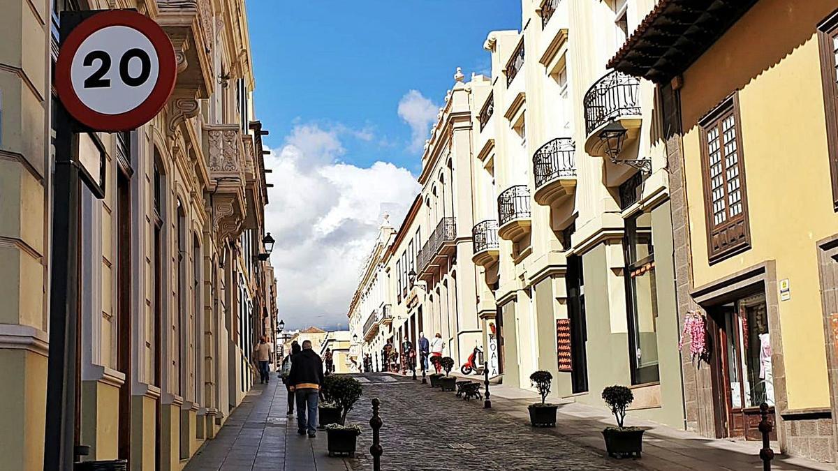 La calle La Carrera, en La Orotava, tendrá un límite de 20 kilómetros por hora.