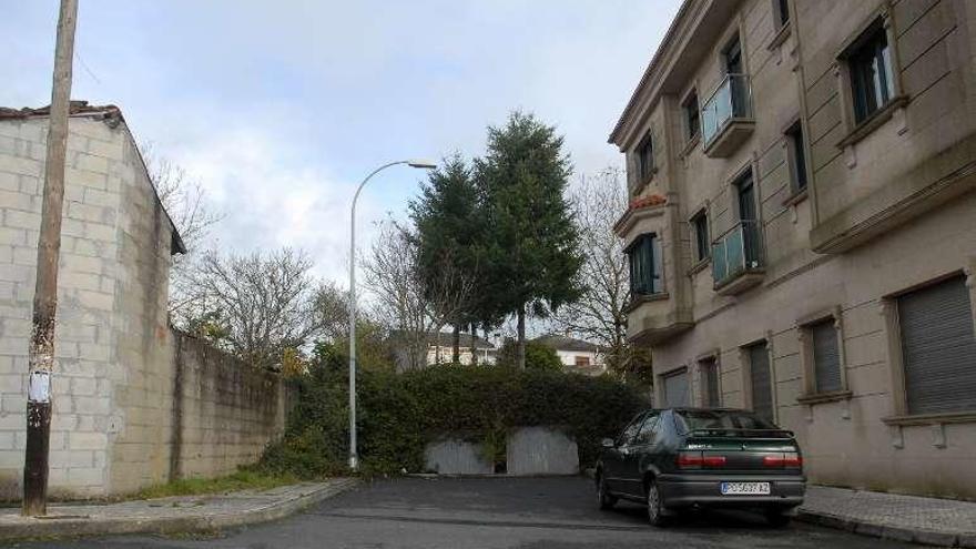 La calle Iglesias ubicada en Vila de Cruces. // Bernabé/Javier Lalín