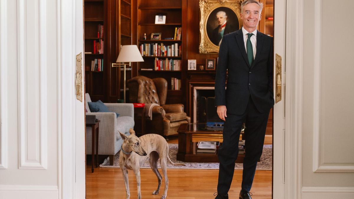 sir Alex Ellis, embajador británico en Madrid
