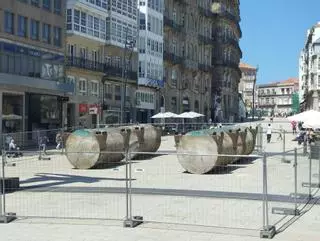 La gran batea 'fondea' en la Porta do Sol de Vigo: "¡Qué faena(r)!"