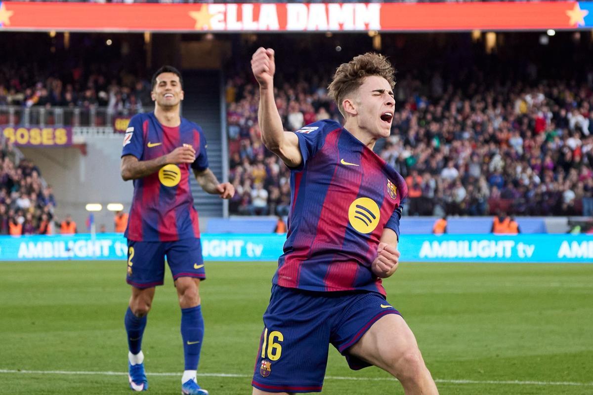 Fermín López celebra su golazo al Levante