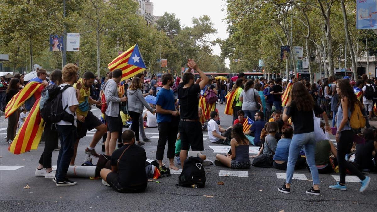 zentauroepp40229219 desenes d estudiants ocupen la gran via  a l al ada de la pl170922160522