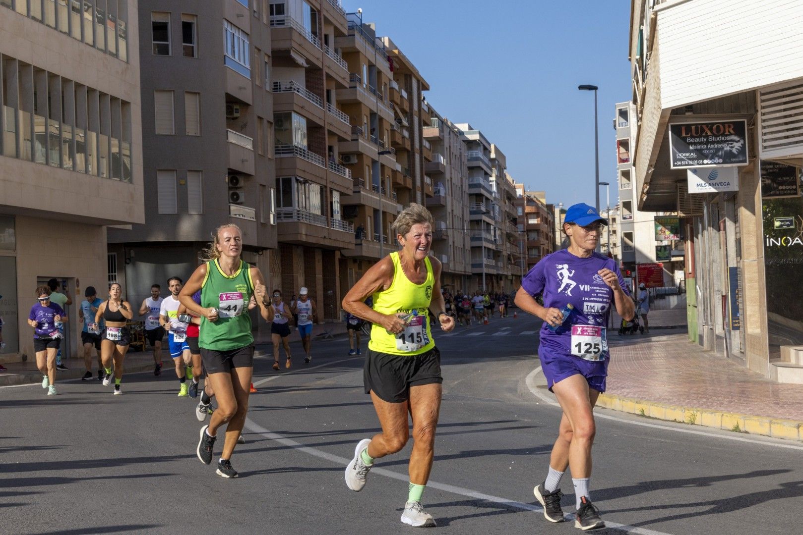 Así fue en imágenes una nueva edición de la carrera solidaria de AFA Torrevieja