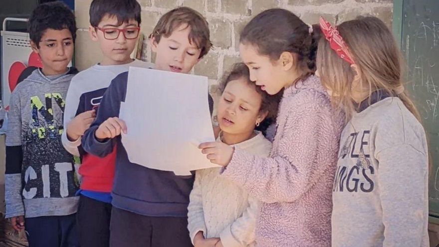 Los escolares celebraron el Día de la Paz. | SERVICIO ESPECIAL