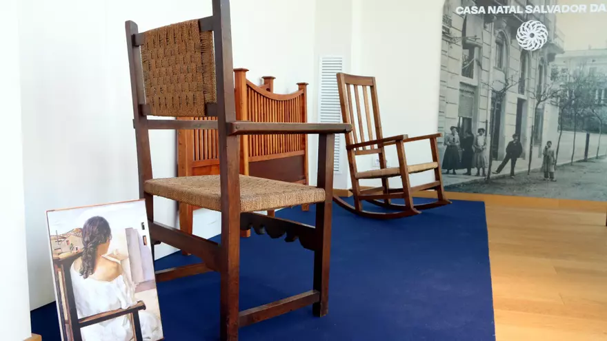Vídeo: Figueres exposa tretze objectes de la infància de Salvador Dalí presents en les seves obres