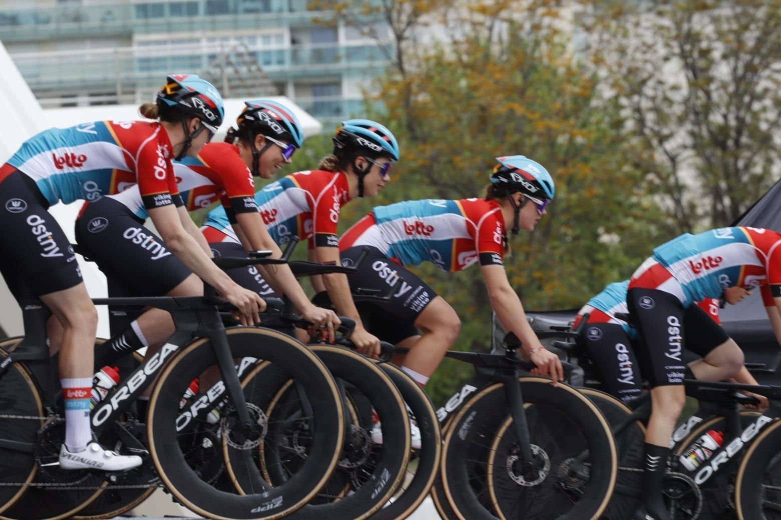 Primera etapa de La Vuelta a España Femenina en València